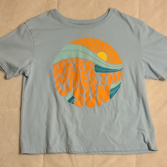 Love Tribe light blue t-shirt: Here Comes the Sun design, size small - Picture 3 of 5